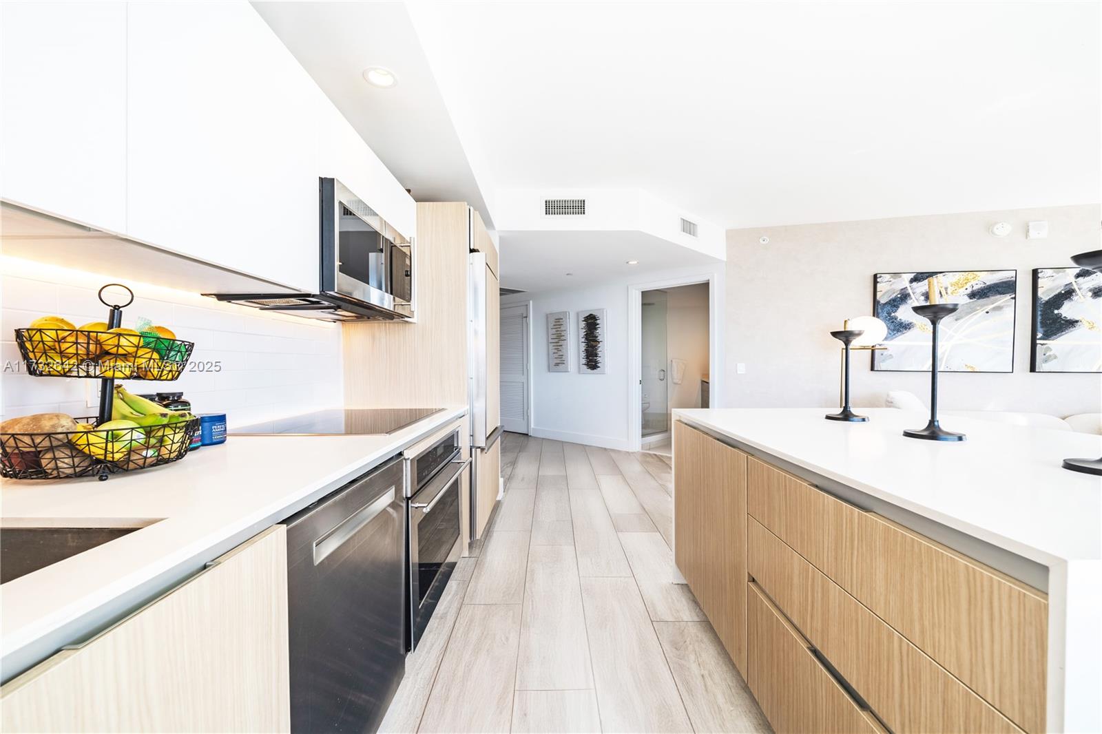 121 NE 34th St #2104, Miami FL 33137