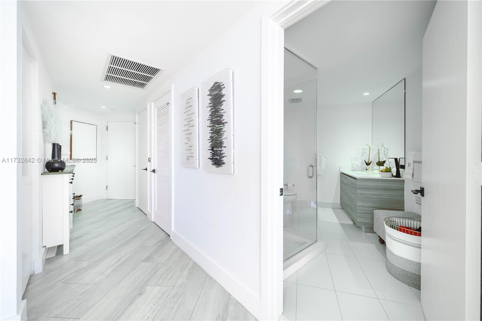 121 NE 34th St #2104, Miami FL 33137