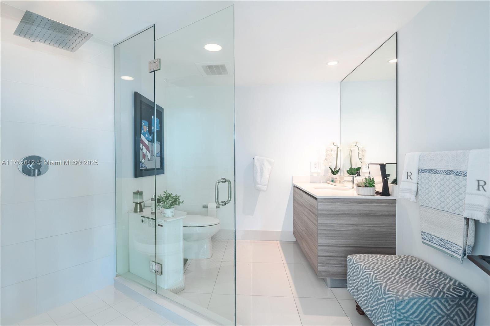121 NE 34th St #2104, Miami FL 33137