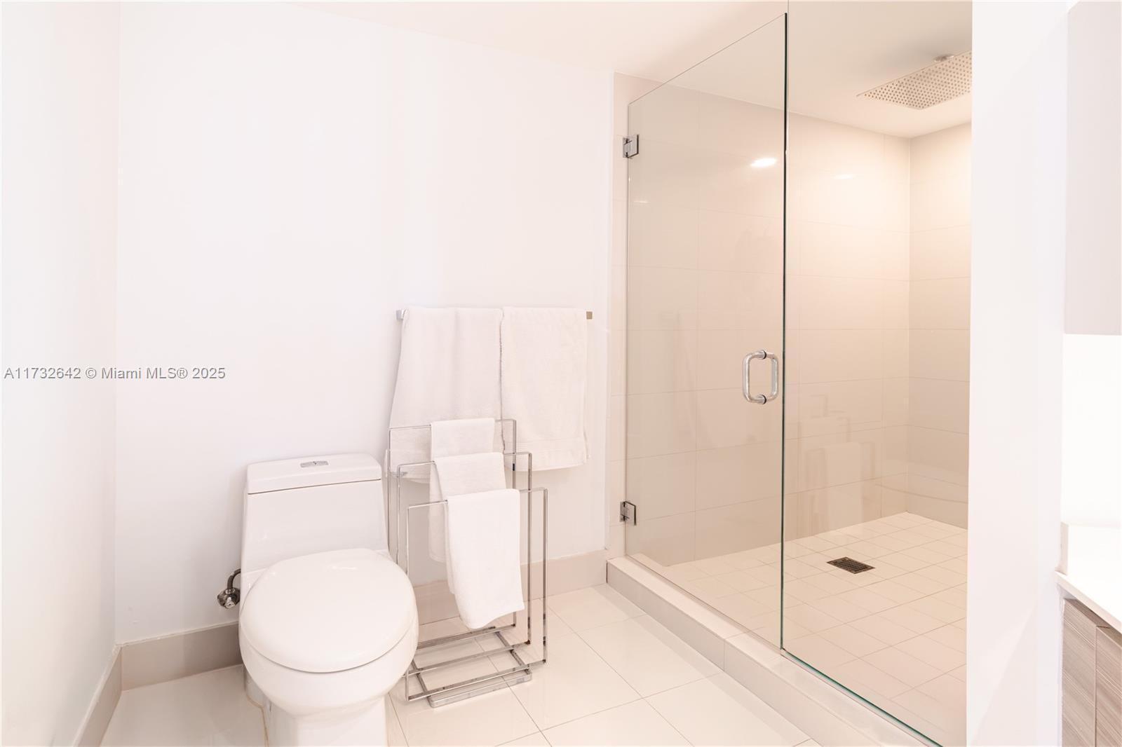 121 NE 34th St #2104, Miami FL 33137