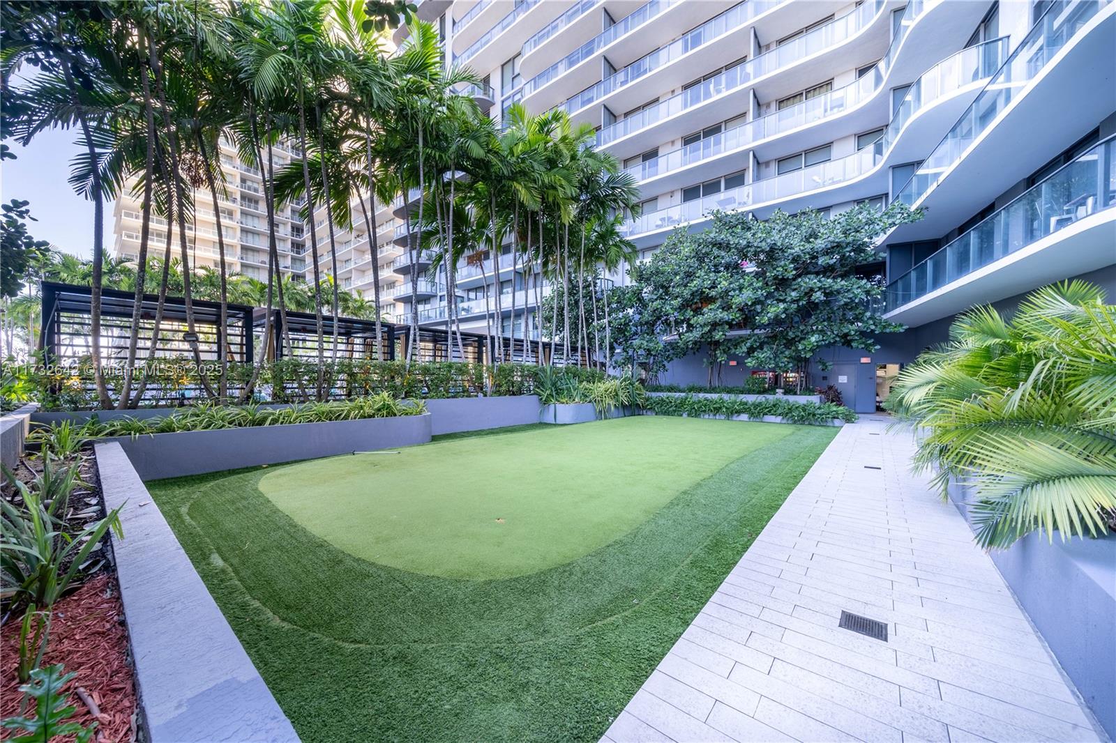 121 NE 34th St #2104, Miami FL 33137