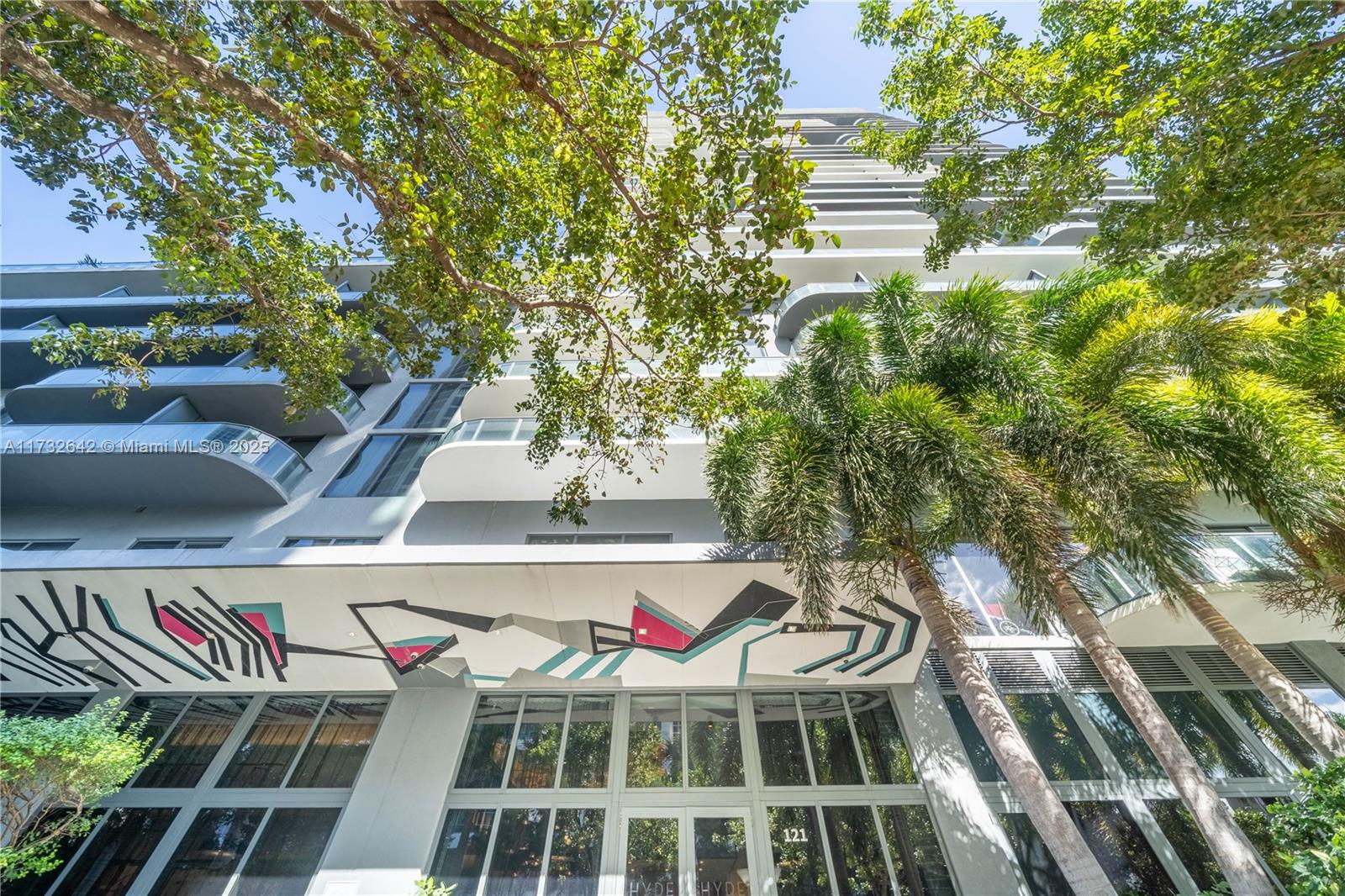 121 NE 34th St #2104, Miami FL 33137