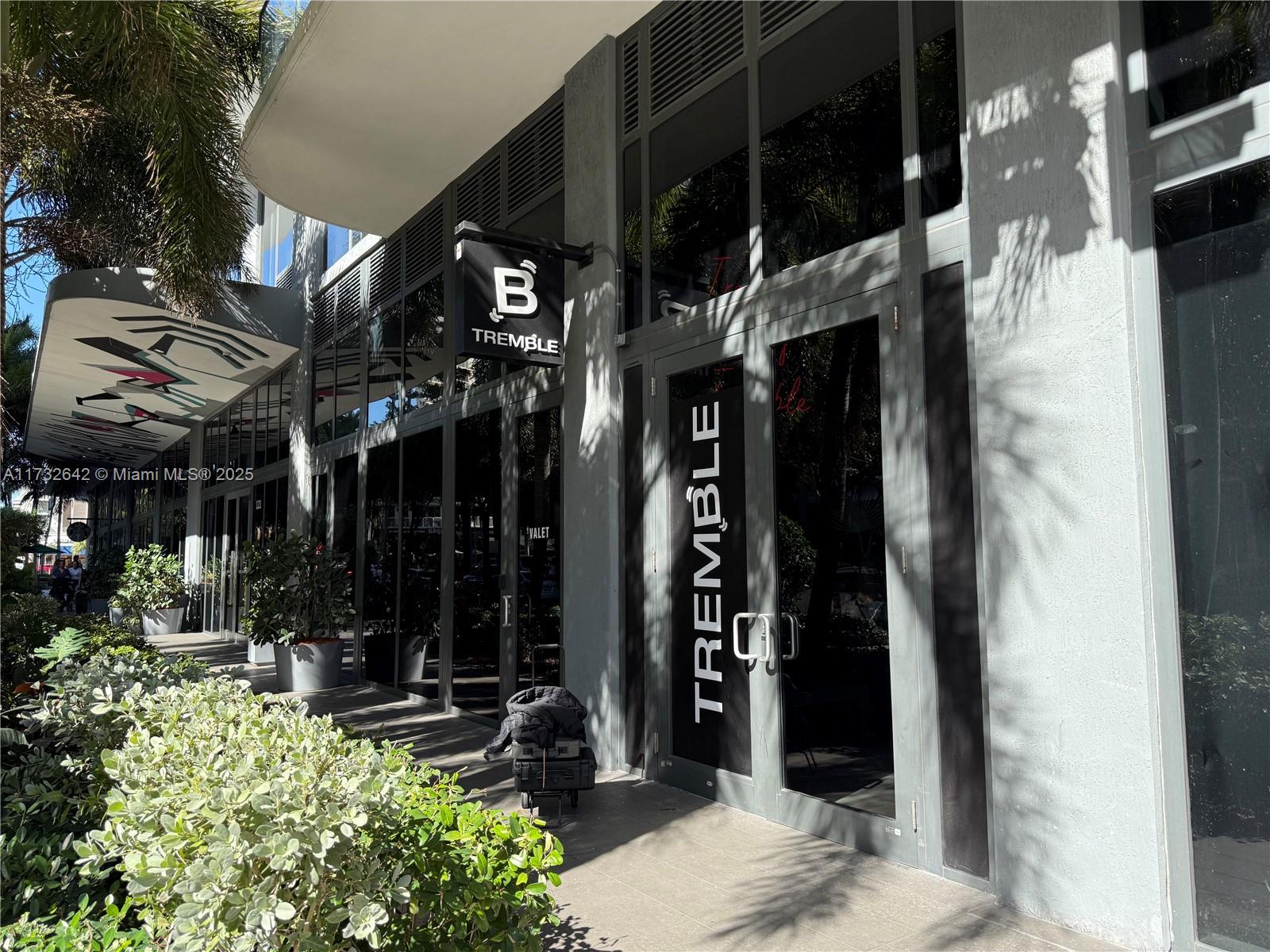 121 NE 34th St #2104, Miami FL 33137