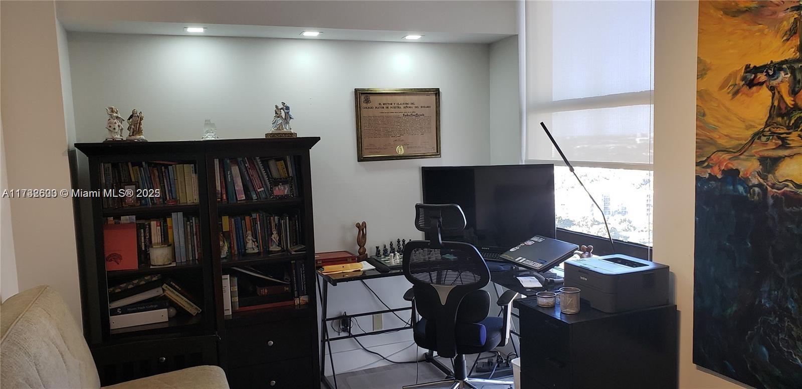 Listing Photo 14