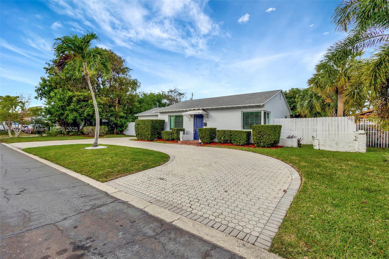 339 Linda Ln, West Palm Beach, Florida image 2