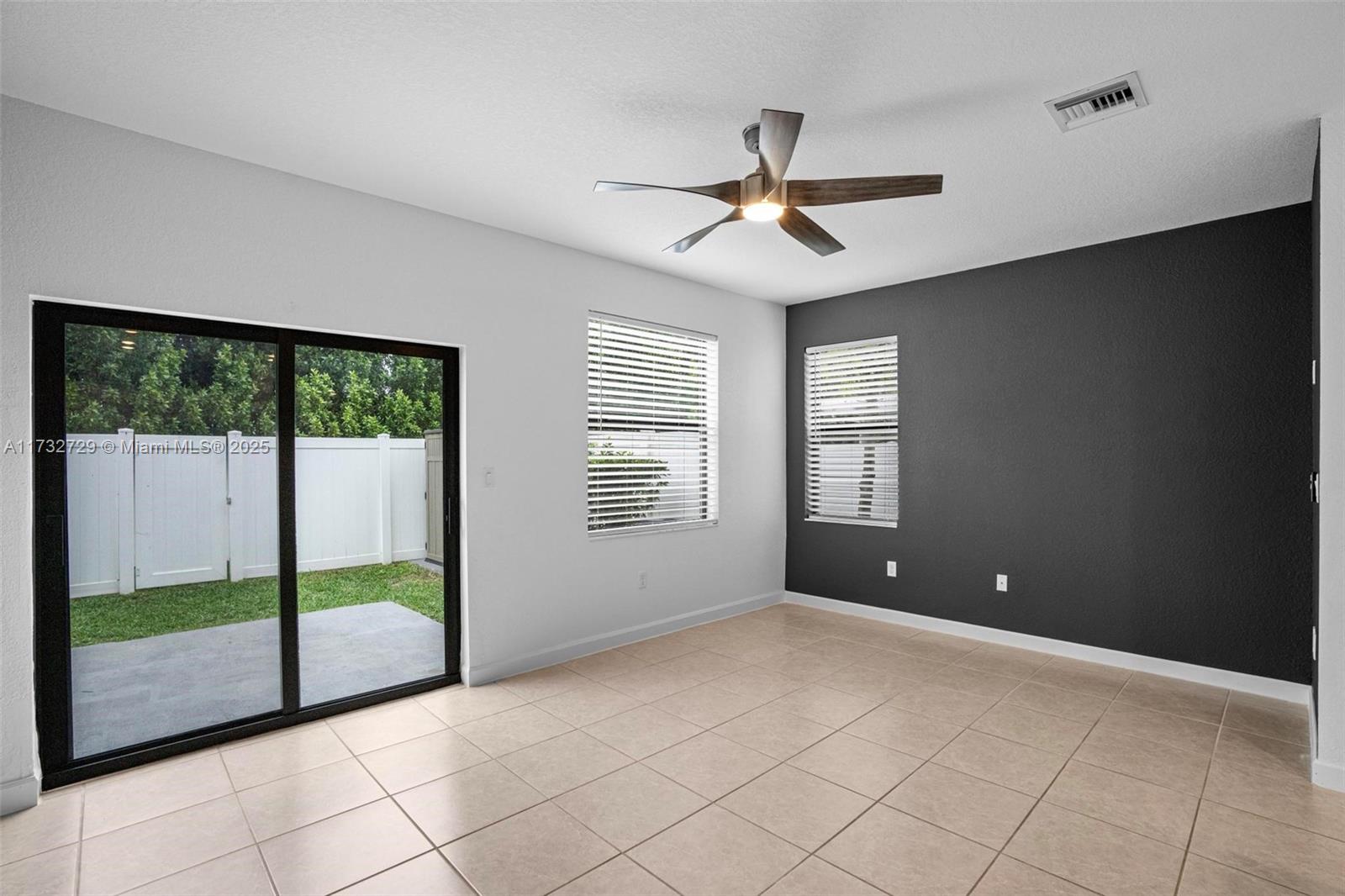 11047 W 32nd Ln, Hialeah, Florida image 17