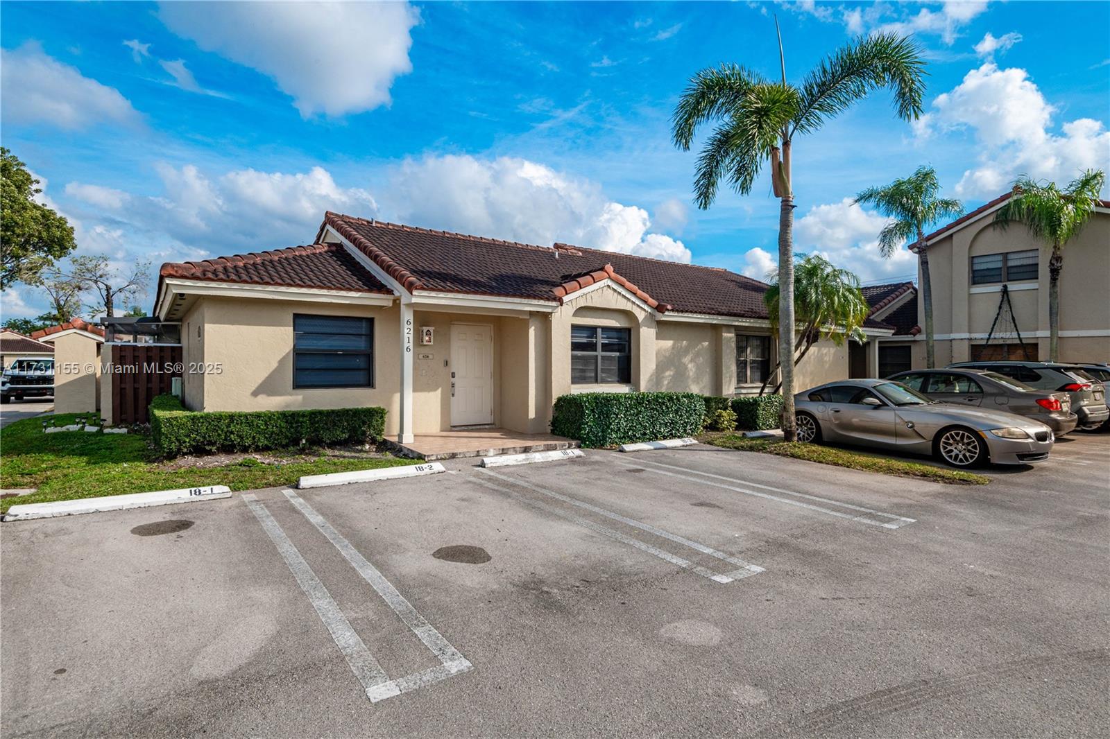 6216 NW 170th Ter, Hialeah, Florida image 2