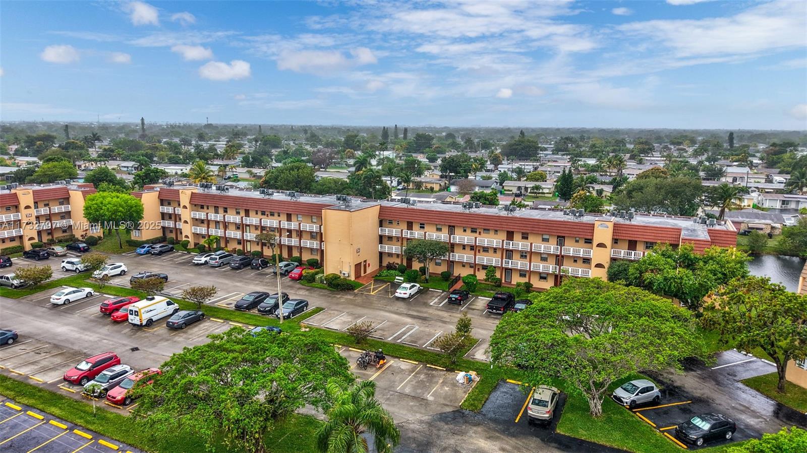 9350 Sunrise Lakes Blvd #111, Sunrise, Florida image 23