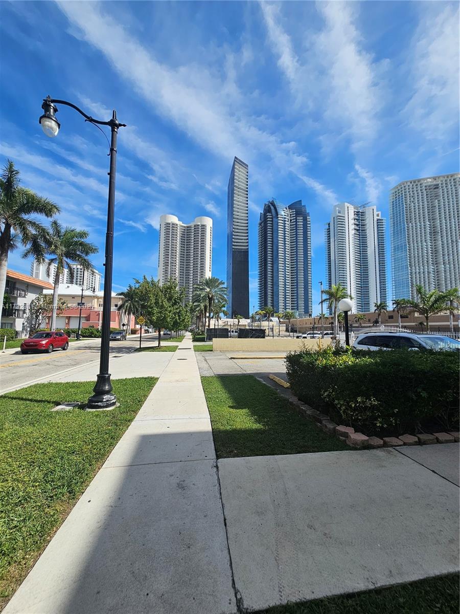 200 172nd St #102, Sunny Isles Beach, Florida image 3