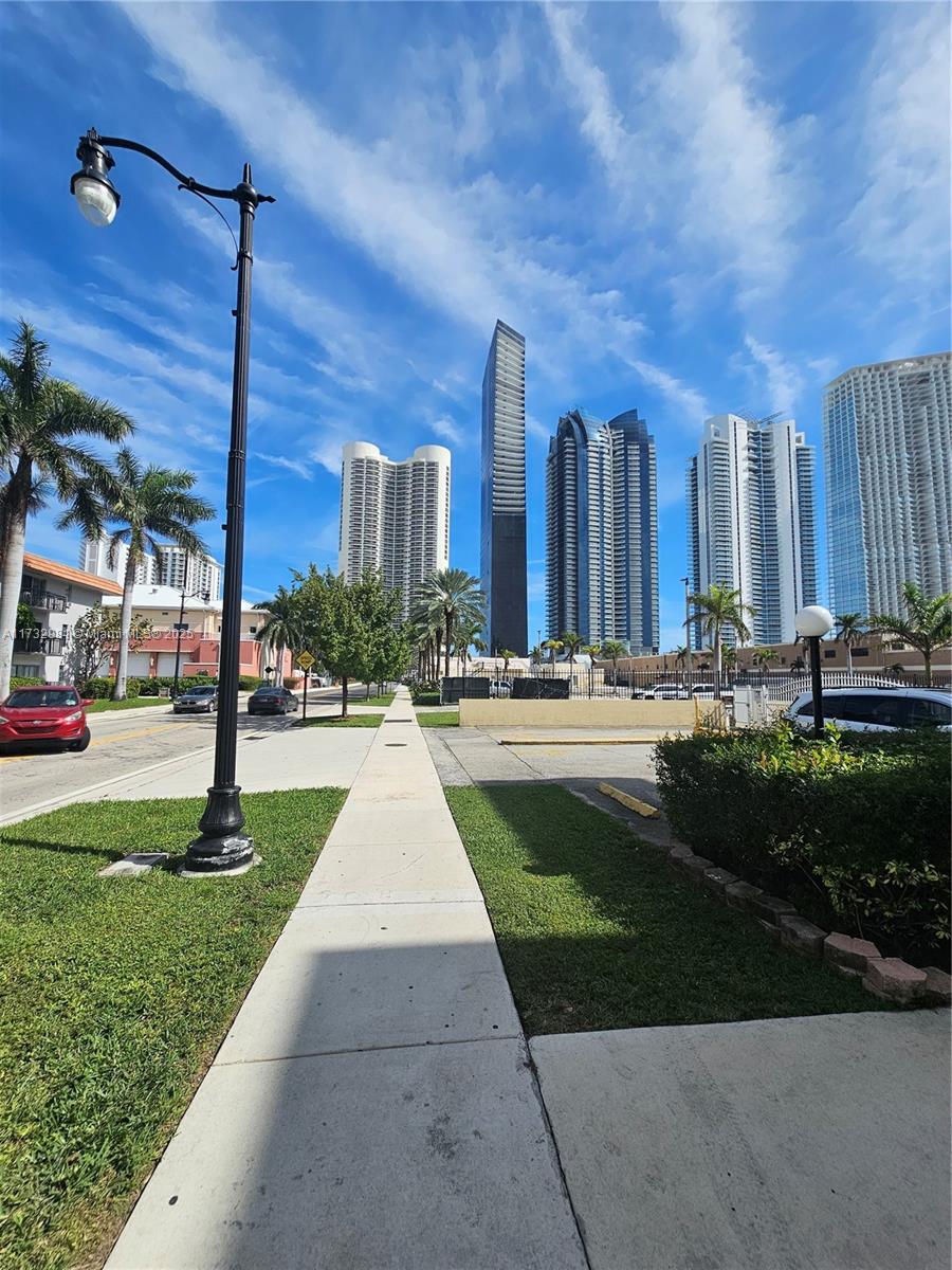 200 172nd St #102, Sunny Isles Beach, Florida image 4