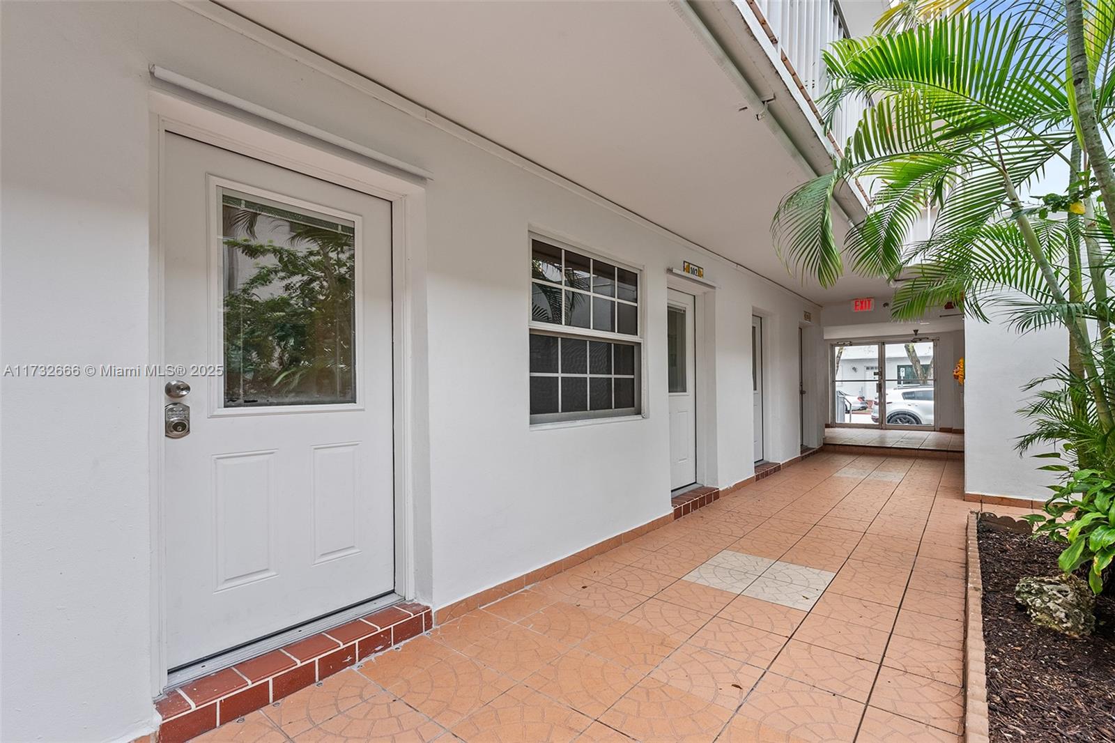 525 Meridian Ave #102, Miami Beach, Florida image 10