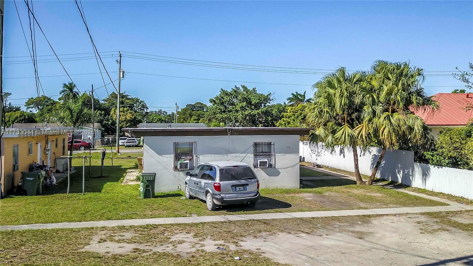 516 SW 9th Ave, Homestead, Florida image 1