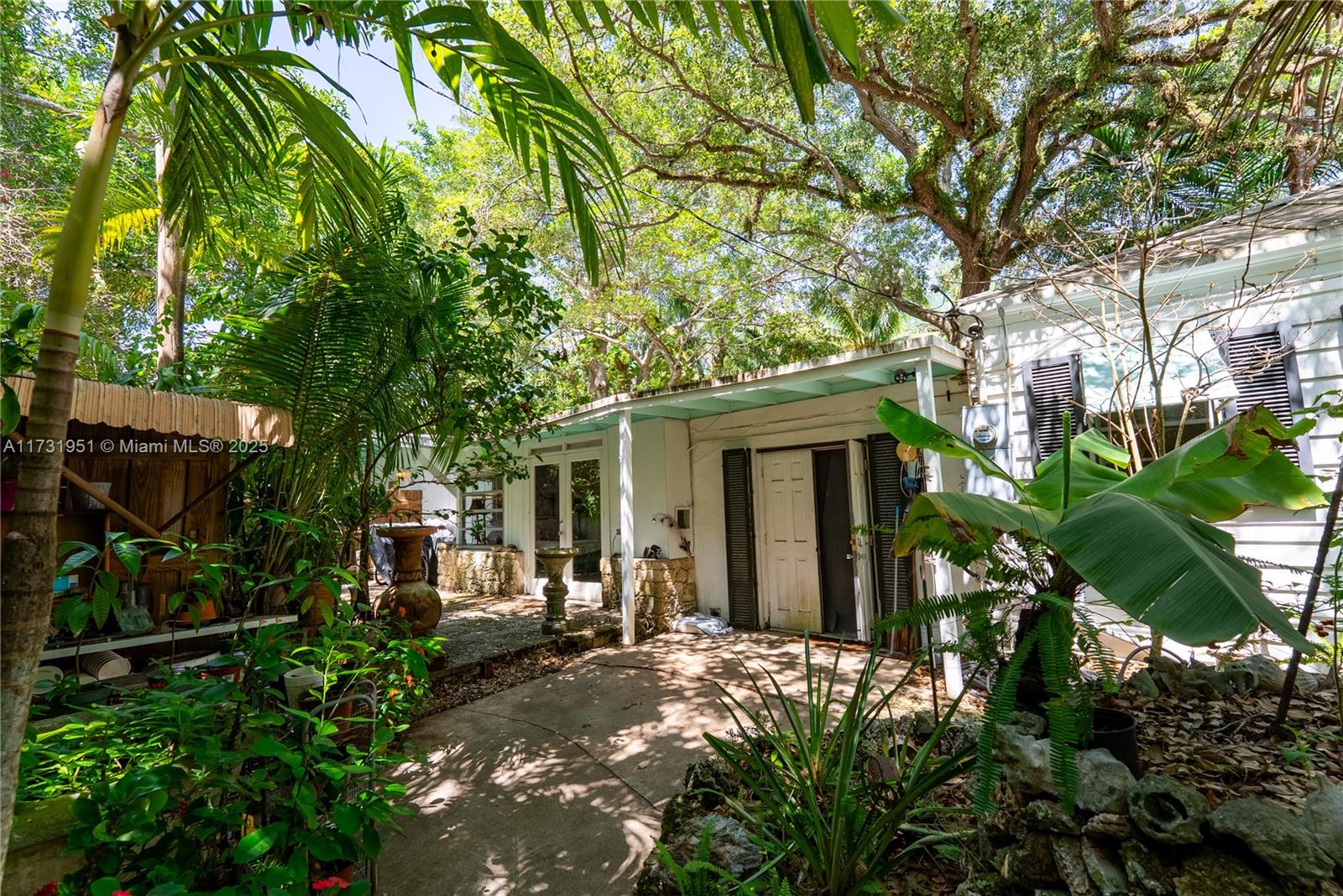 3595 Avocado Ave, Coconut Grove, Florida image 9