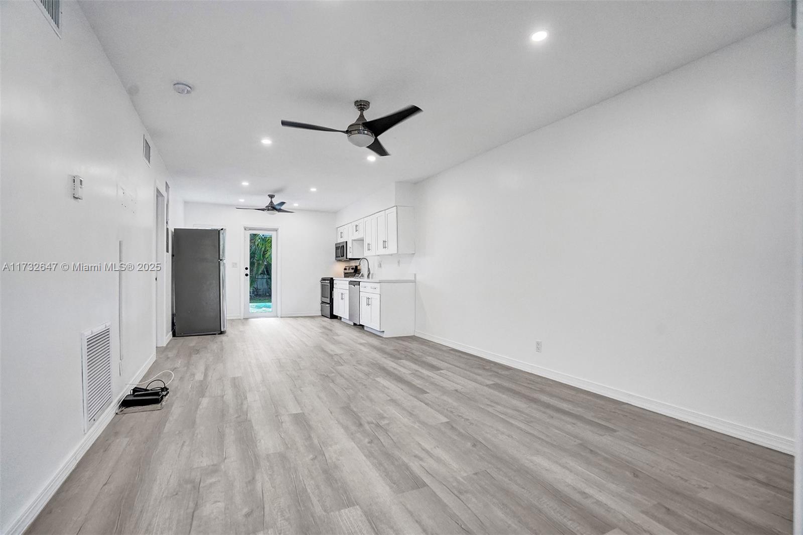 2018-2020 NE 19th St, Fort Lauderdale, Florida image 14