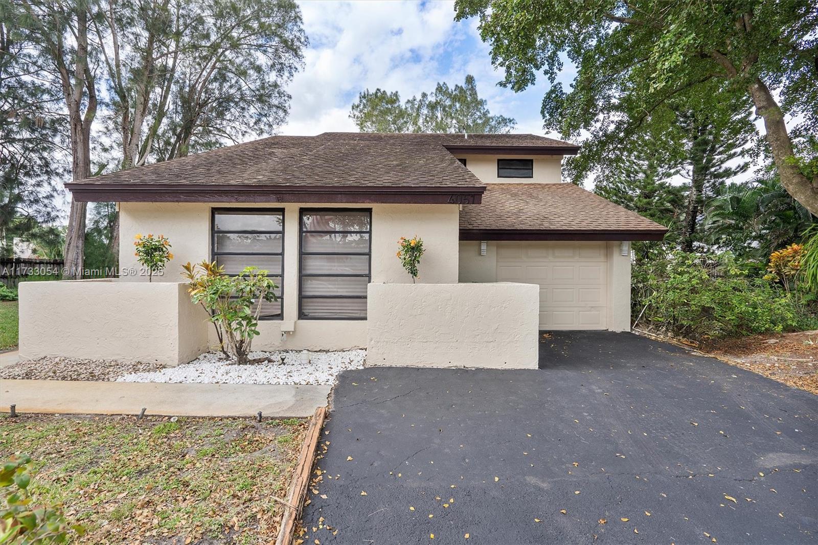 4051 SW 84th Ter, Davie, Florida image 1