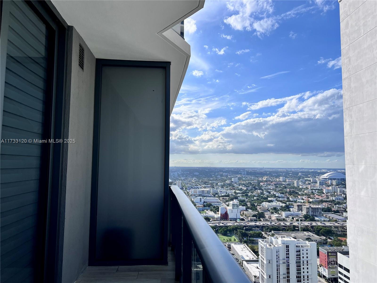 55 SW 9th St #4109, Miami FL 33130