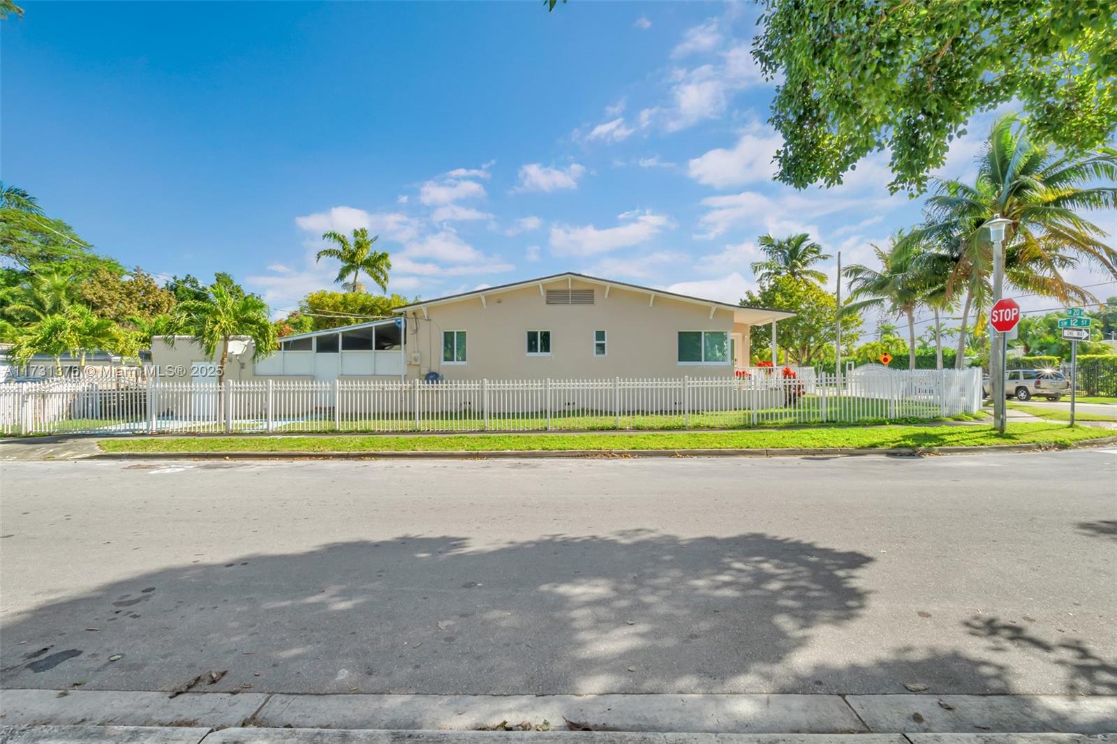 1959 SW 12th St, Miami, Florida image 3