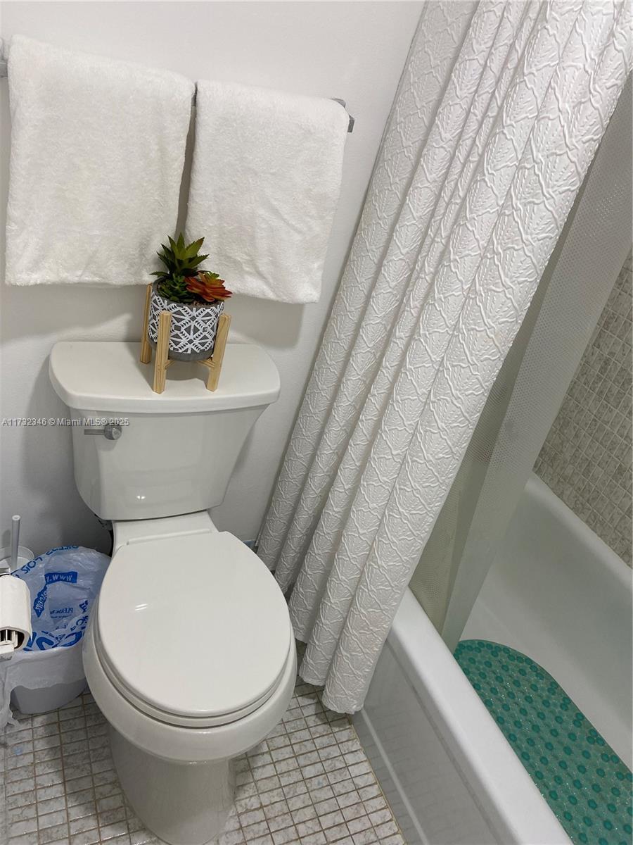 7021 Environ Blvd #317, Lauderhill, Florida image 28