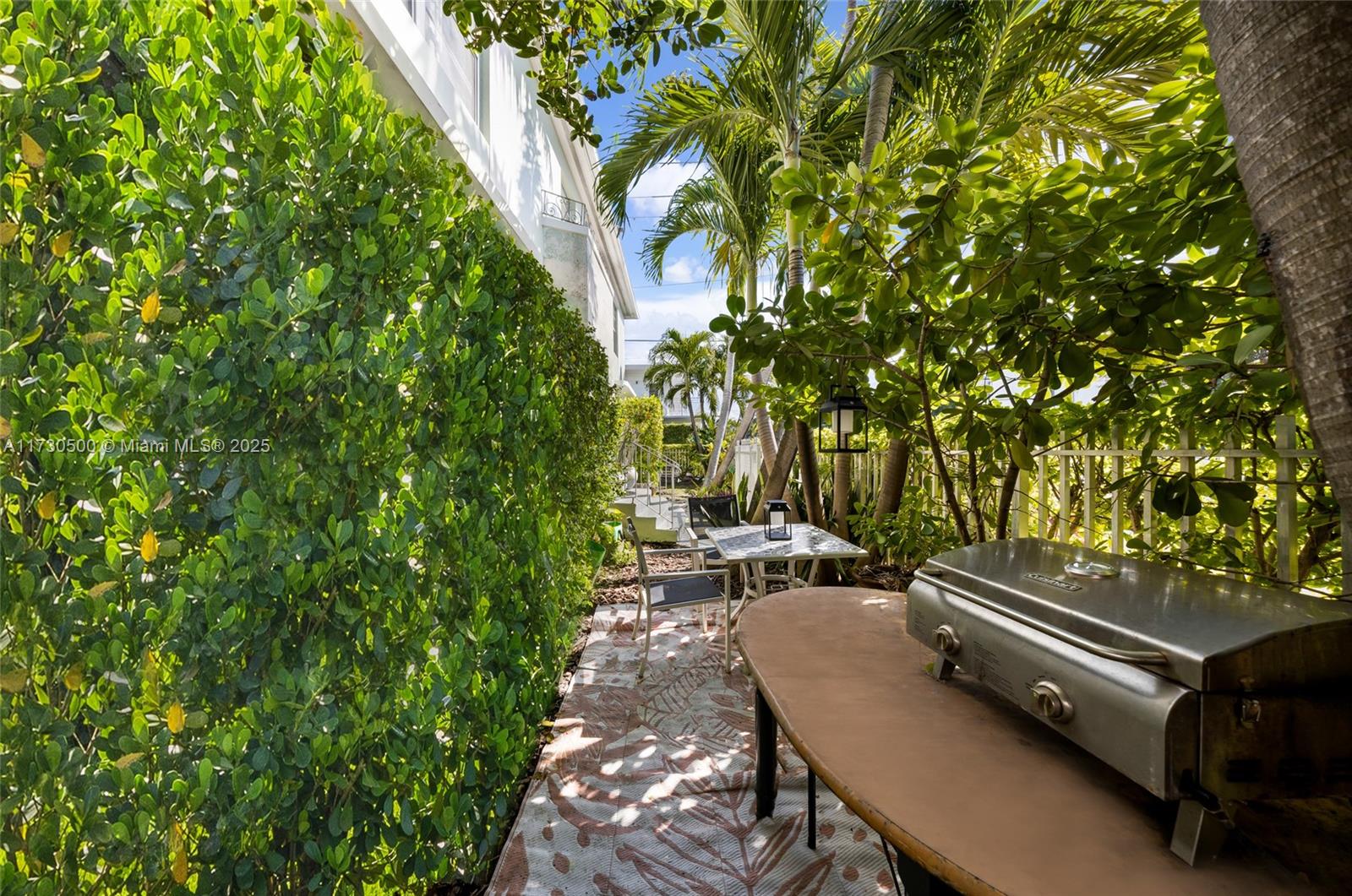 935 10th St #2 W PATIO, Miami Beach, Florida image 27