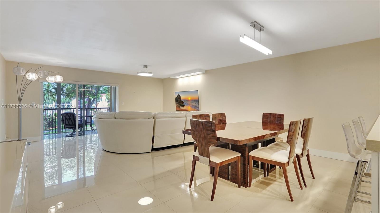 111 S Hollybrook Dr #208, Pembroke Pines, Florida image 5