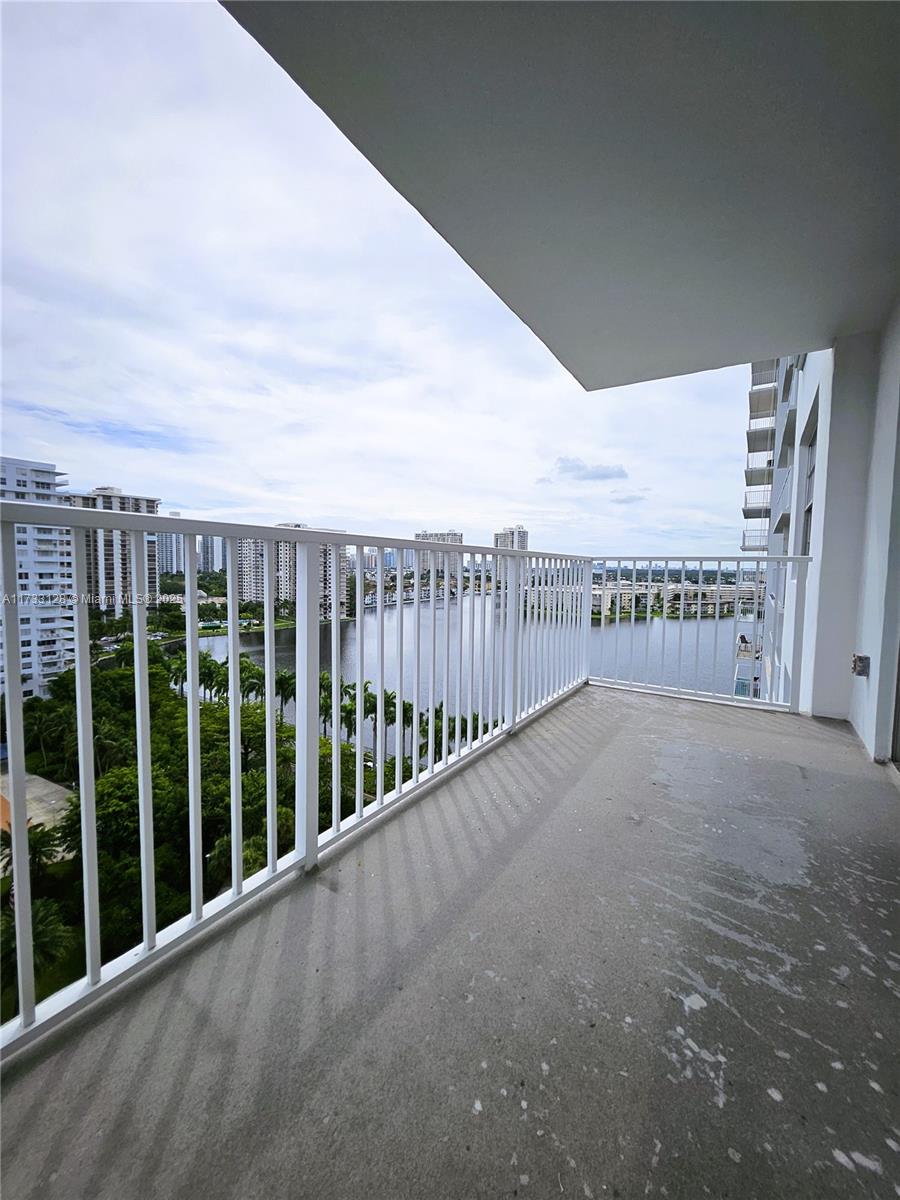 2801 NE 183rd Street #1510W, Aventura, Florida image 24