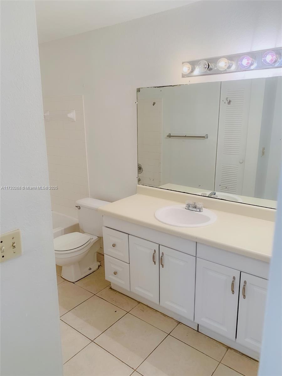 3360 N Pinewalk Dr N #1315, Margate, Florida image 12