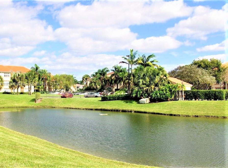 3360 N Pinewalk Dr N #1315, Margate, Florida image 17