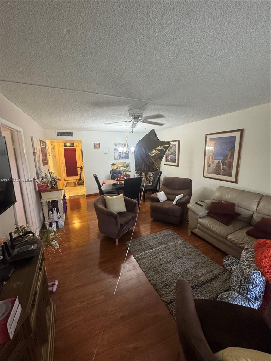 3001 NW 46th Ave #102, Lauderdale Lakes, Florida image 27