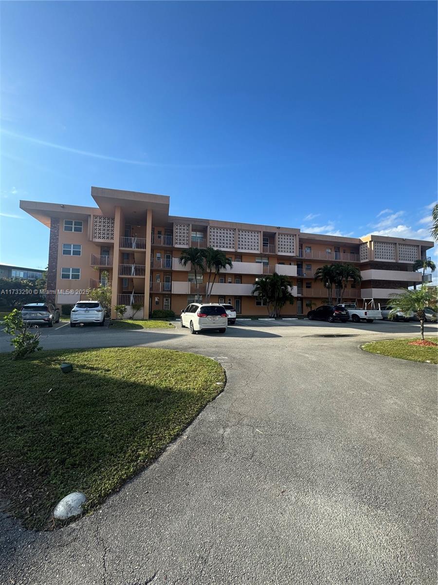 3001 NW 46th Ave #102, Lauderdale Lakes, Florida image 5