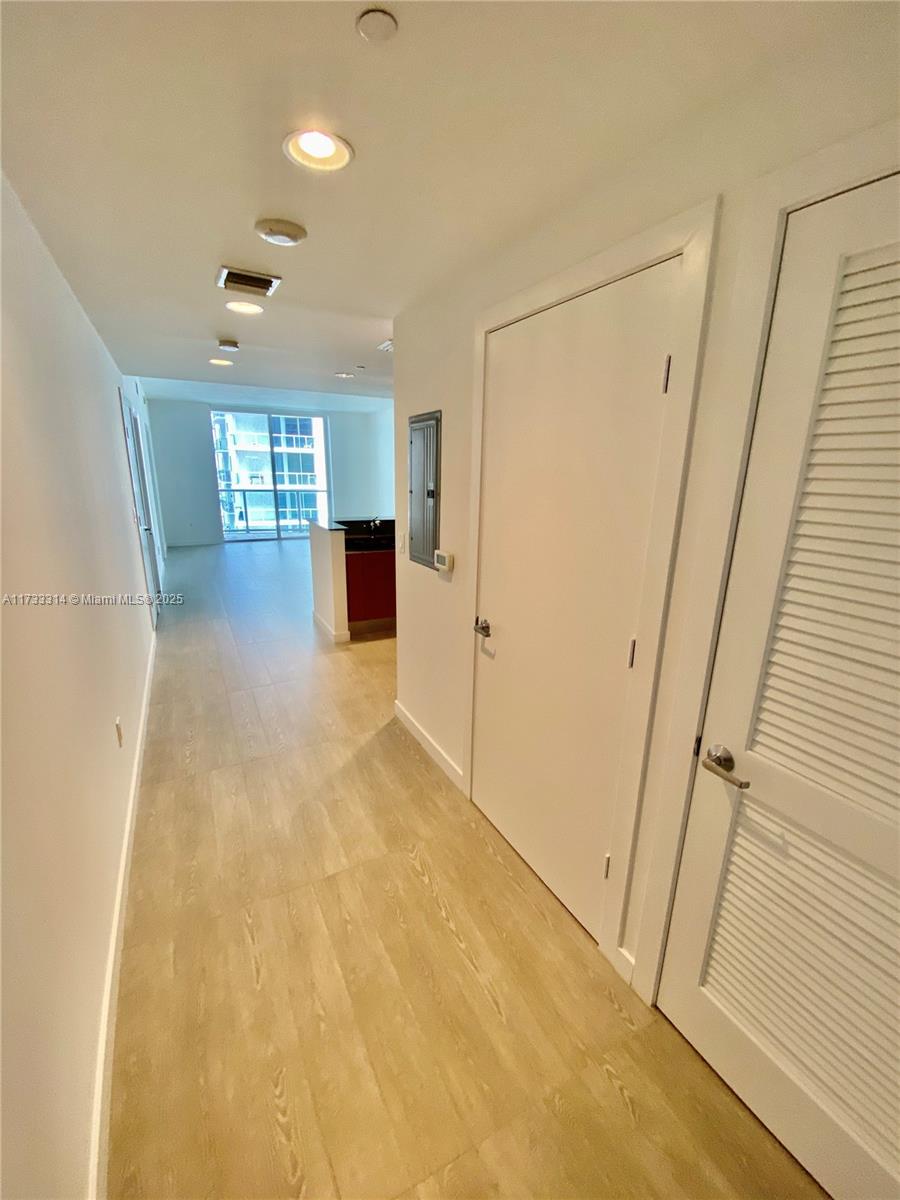 Best location in Brickell area, one of the largest 1 bed units in the building (945 sq ft). Plenty of closet space; Italian style kitchen with granite countertops and stainless steel appliances; Wood like grey modern porcelain flooring, buildout walk in closet, shower glass door in bathroom,   washer & dryer inside the unit. Building is walking distance to people mover station, metro rail station, supermarkets, Brickell Citi Center, many restaurants and much more!