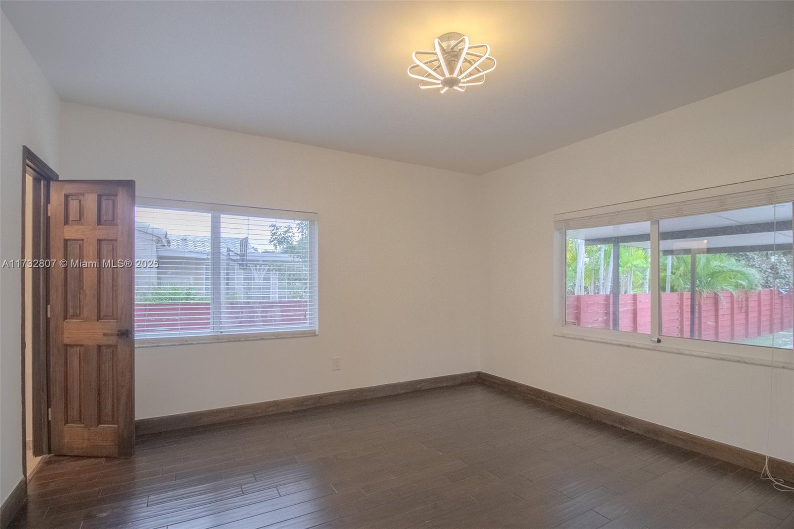 3722 Royal Palm Ave, Miami Beach, Florida image 28