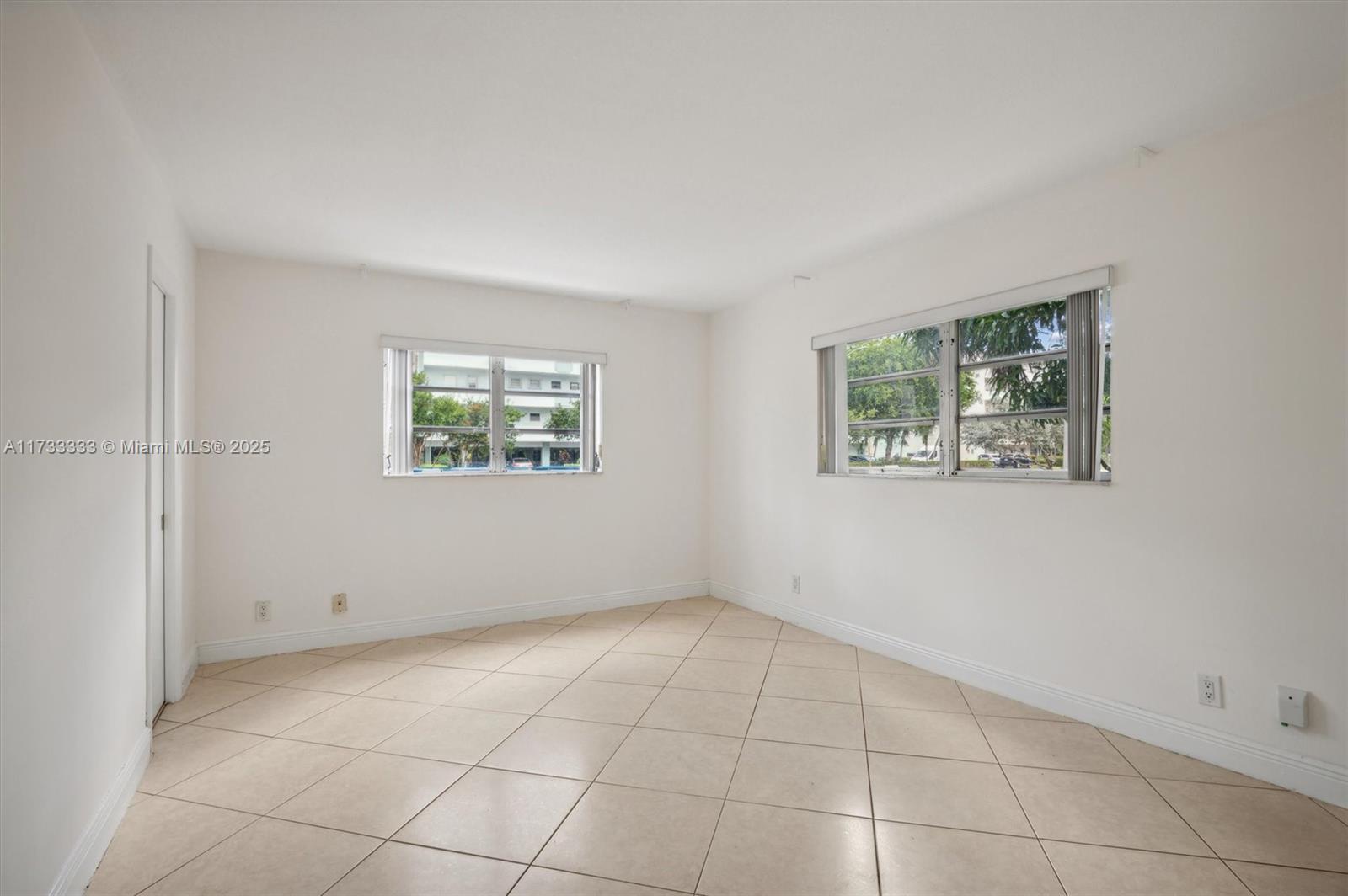 619 NE 14th Ave #101, Hallandale Beach, Florida image 12