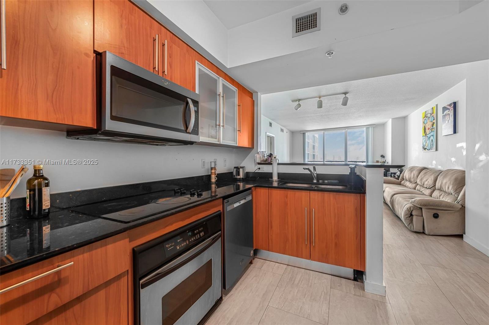 325 S Biscayne Blvd #1726, Miami FL 33131