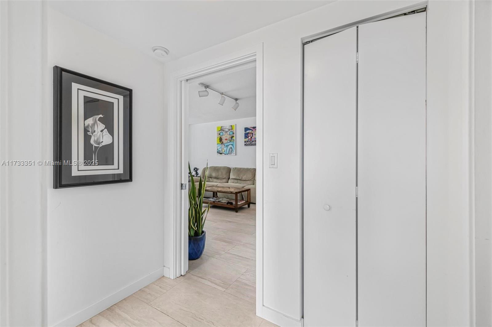 325 S Biscayne Blvd #1726, Miami FL 33131