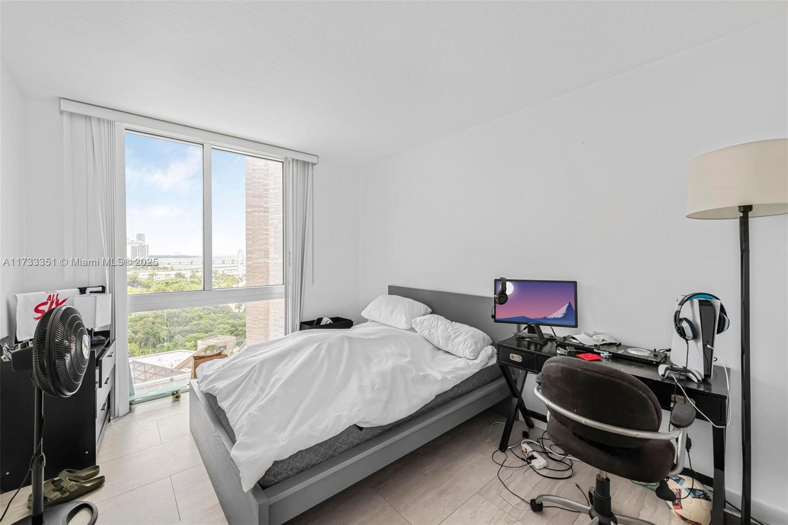 325 S Biscayne Blvd #1726, Miami FL 33131