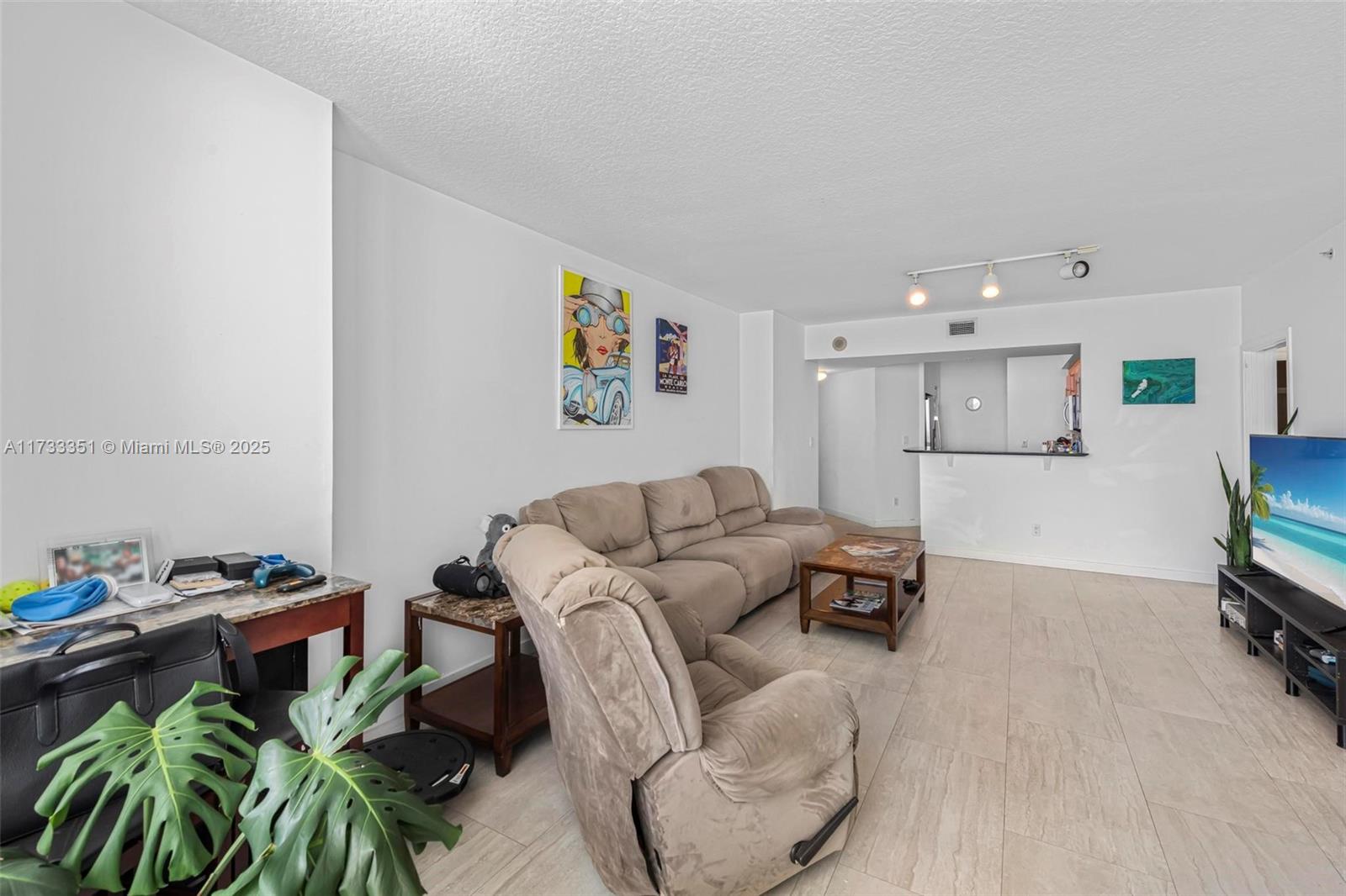 325 S Biscayne Blvd #1726, Miami FL 33131