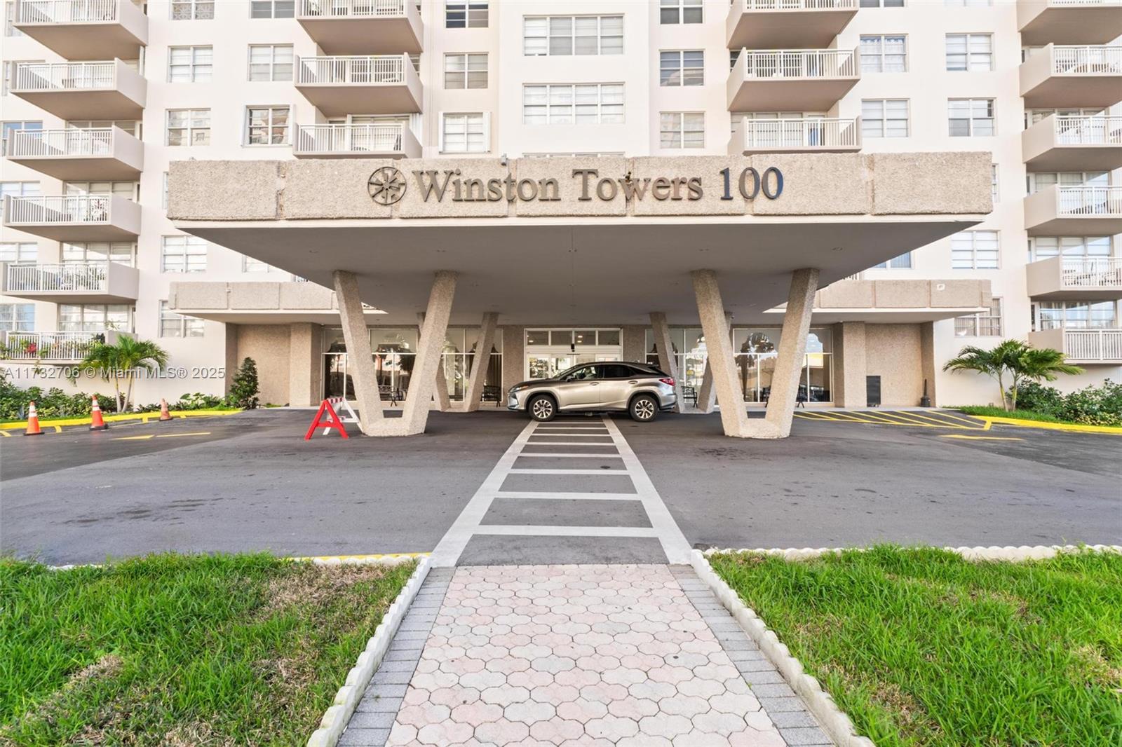 250 174th St #1410, Sunny Isles Beach, Florida image 25