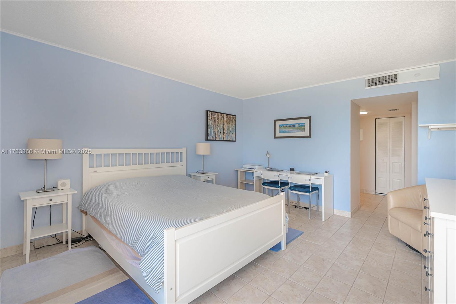 20301 W Country Club Dr #1026, Aventura, Florida image 15