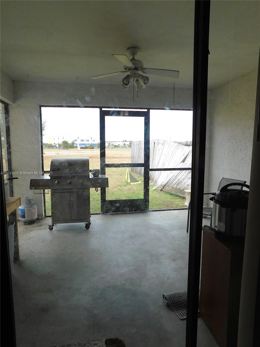 611 SW 3 Te, Cape Coral, Florida image 13