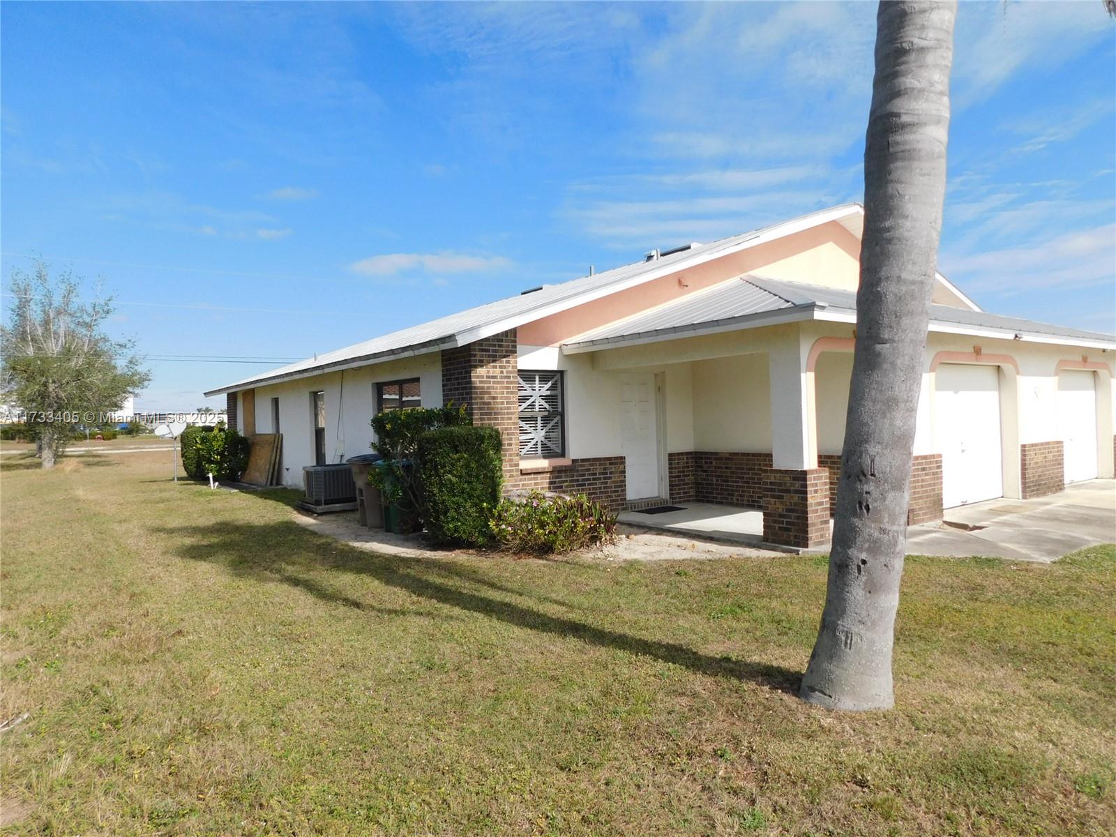 611 SW 3 Te, Cape Coral, Florida image 3