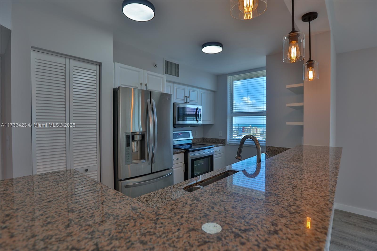90 Alton Rd #1801, Miami Beach FL 33139