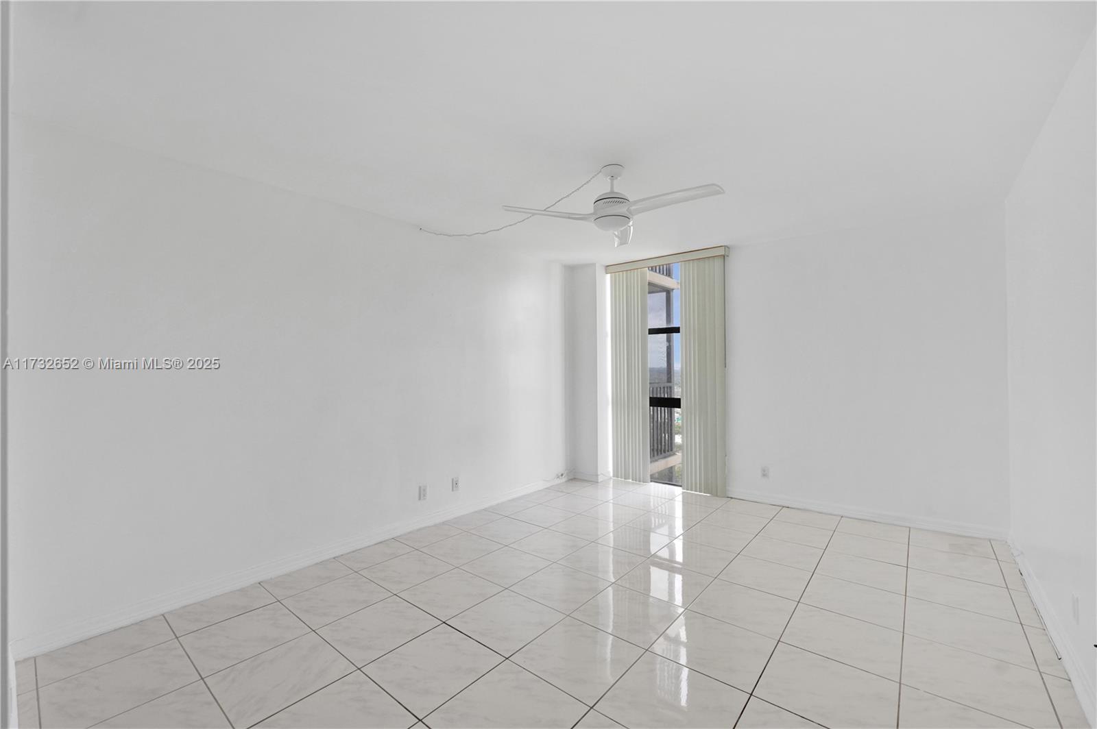 20335 W Country Club Dr #2210, Aventura, Florida image 13