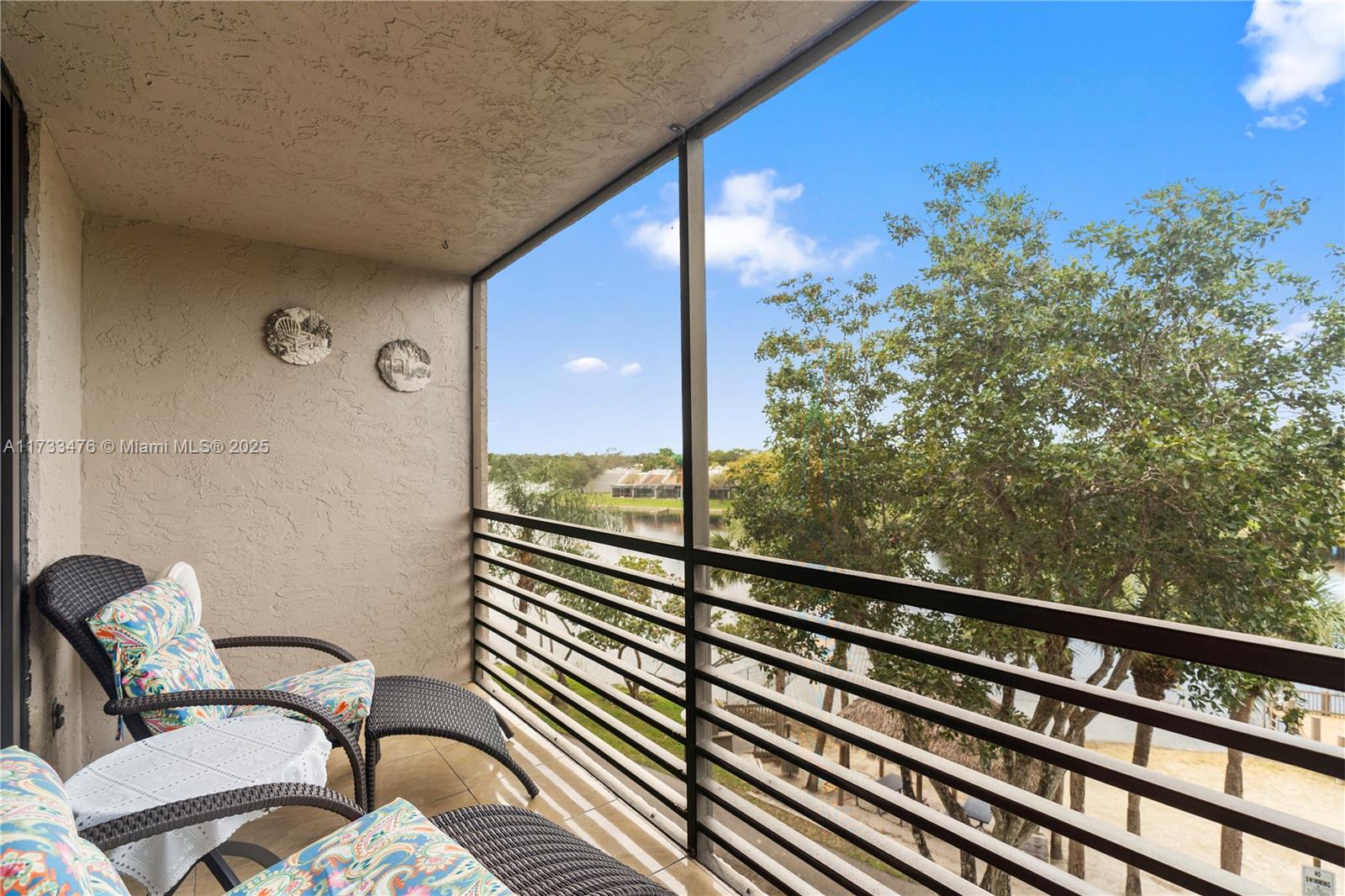 1101 Colony Point Cir #403, Pembroke Pines, Florida image 18