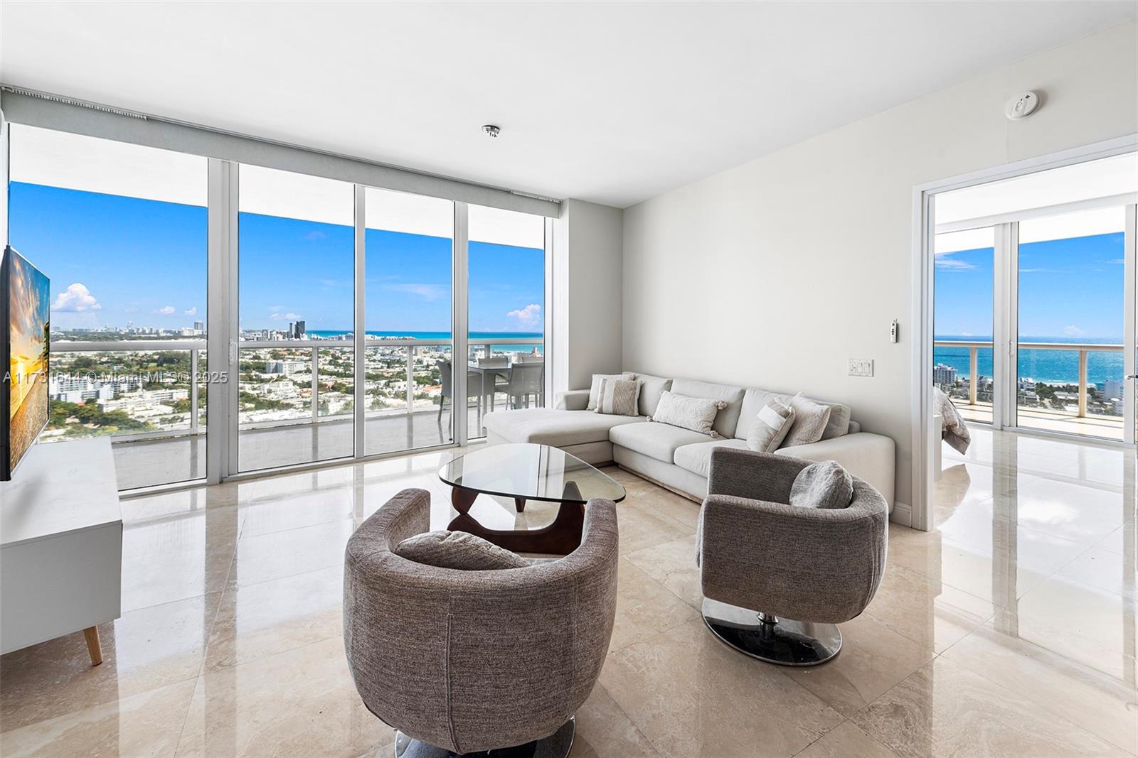 450 Alton Rd #3010, Miami Beach FL 33139