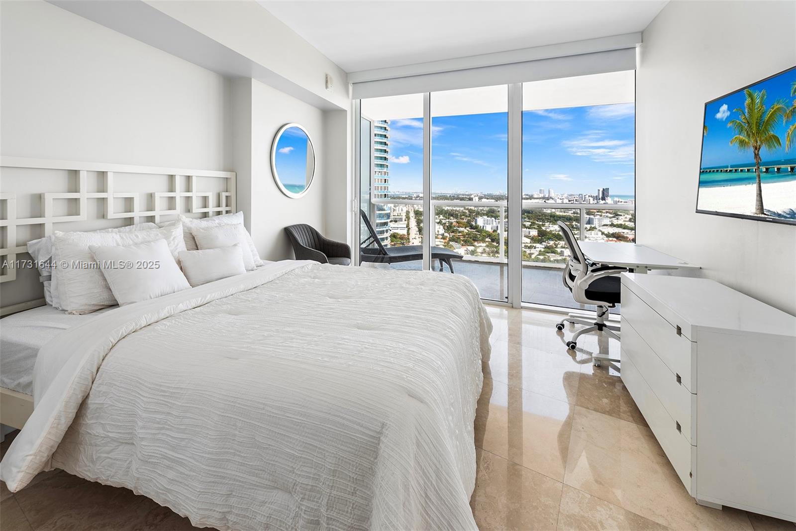 450 Alton Rd #3010, Miami Beach FL 33139