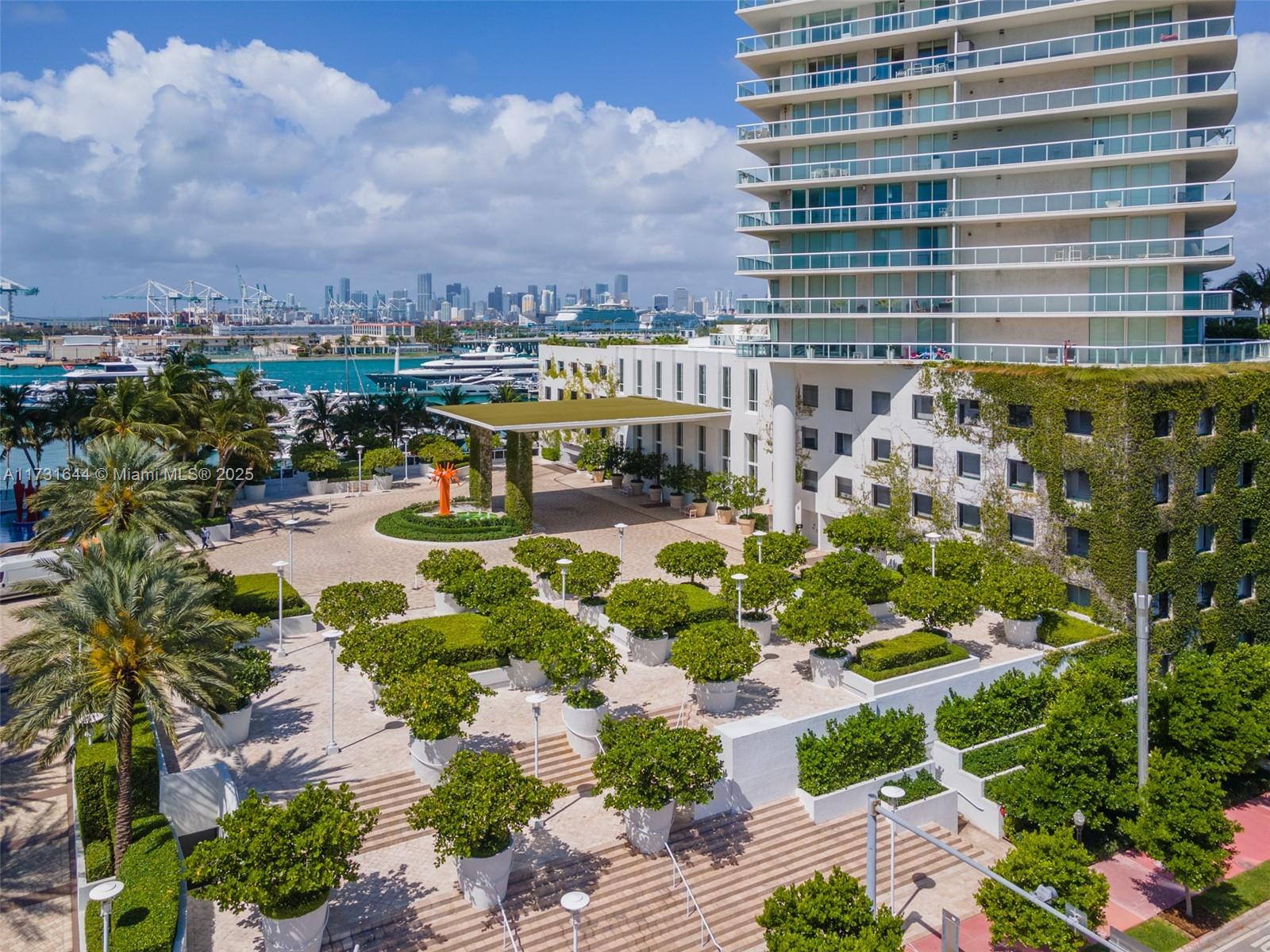 450 Alton Rd #3010, Miami Beach FL 33139