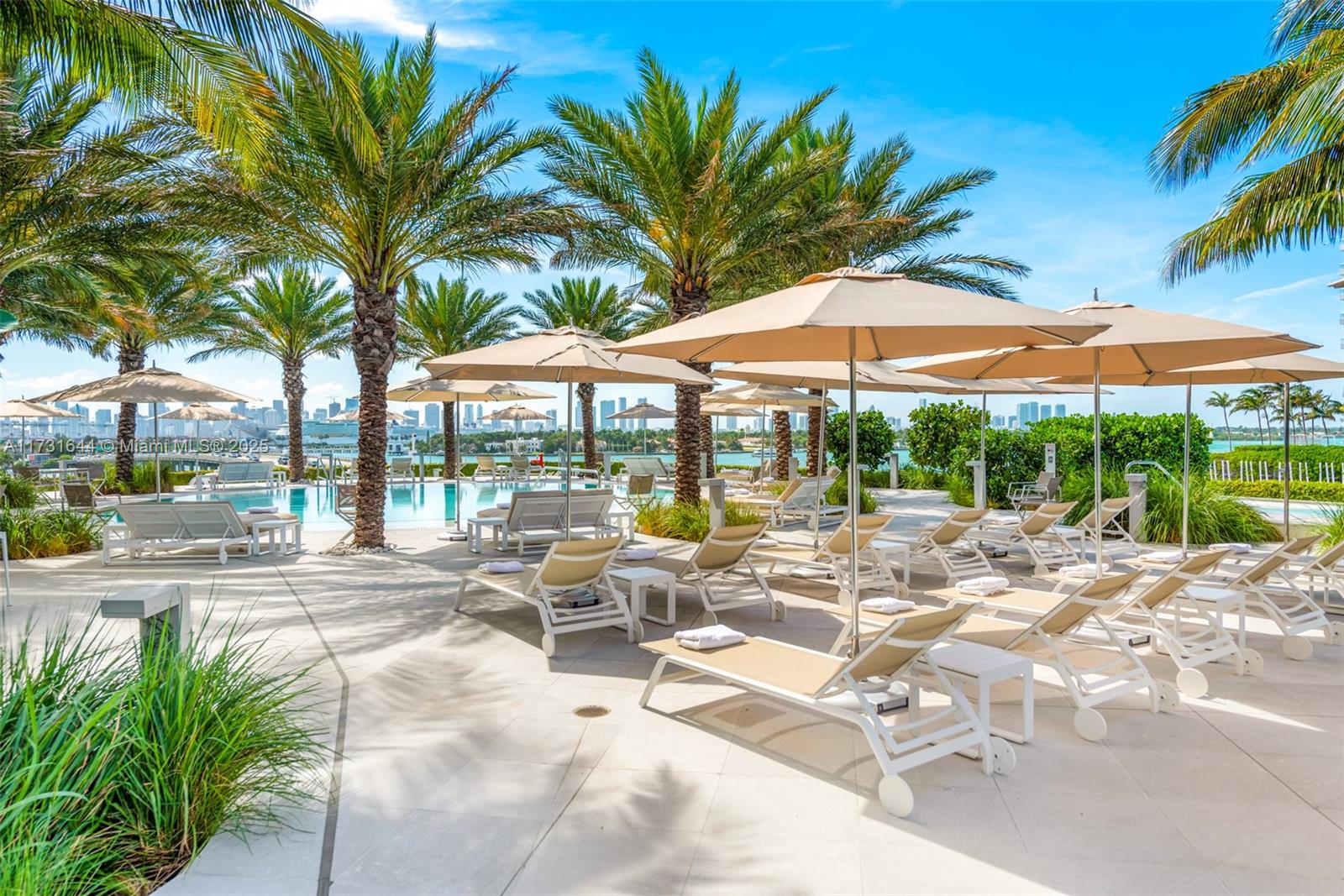 450 Alton Rd #3010, Miami Beach FL 33139