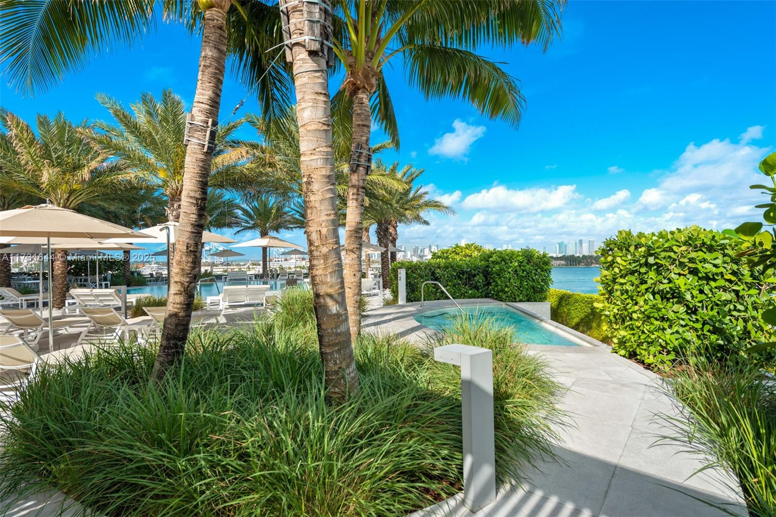 450 Alton Rd #3010, Miami Beach FL 33139