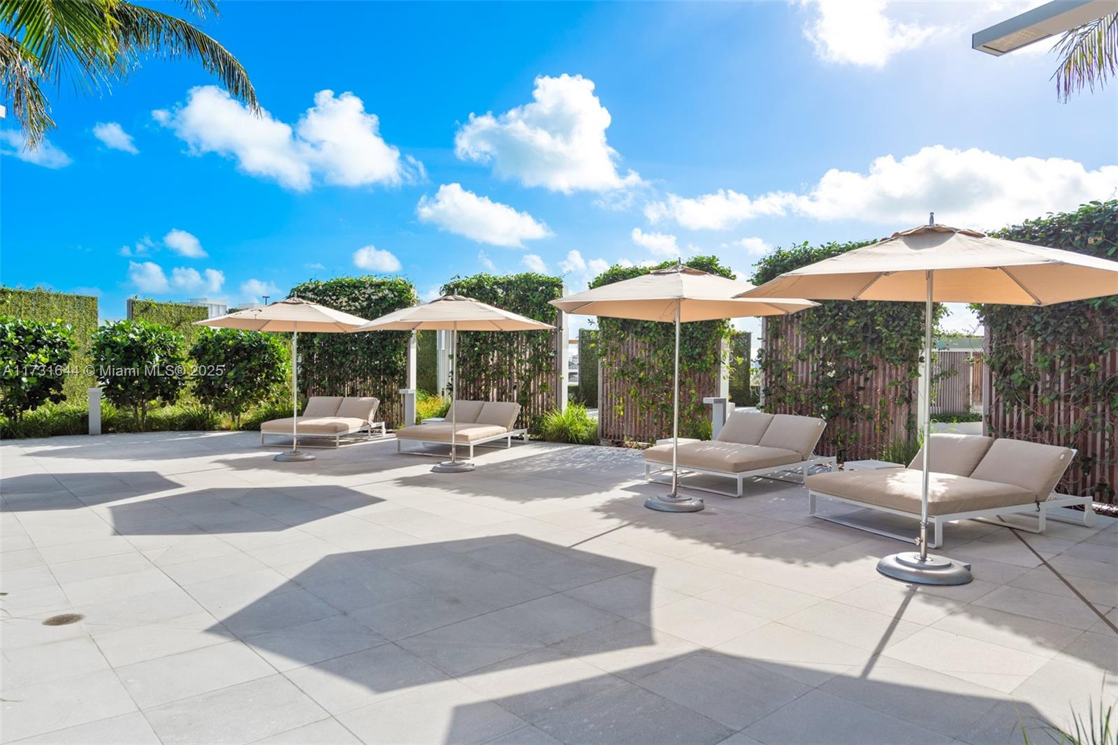 450 Alton Rd #3010, Miami Beach FL 33139