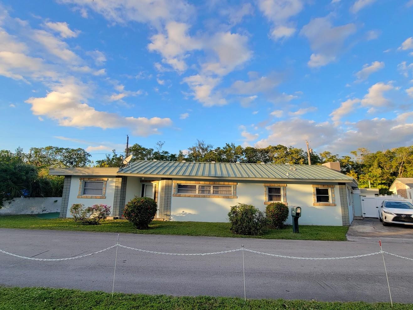 2455 NE 137th St, North Miami Beach, Florida image 1